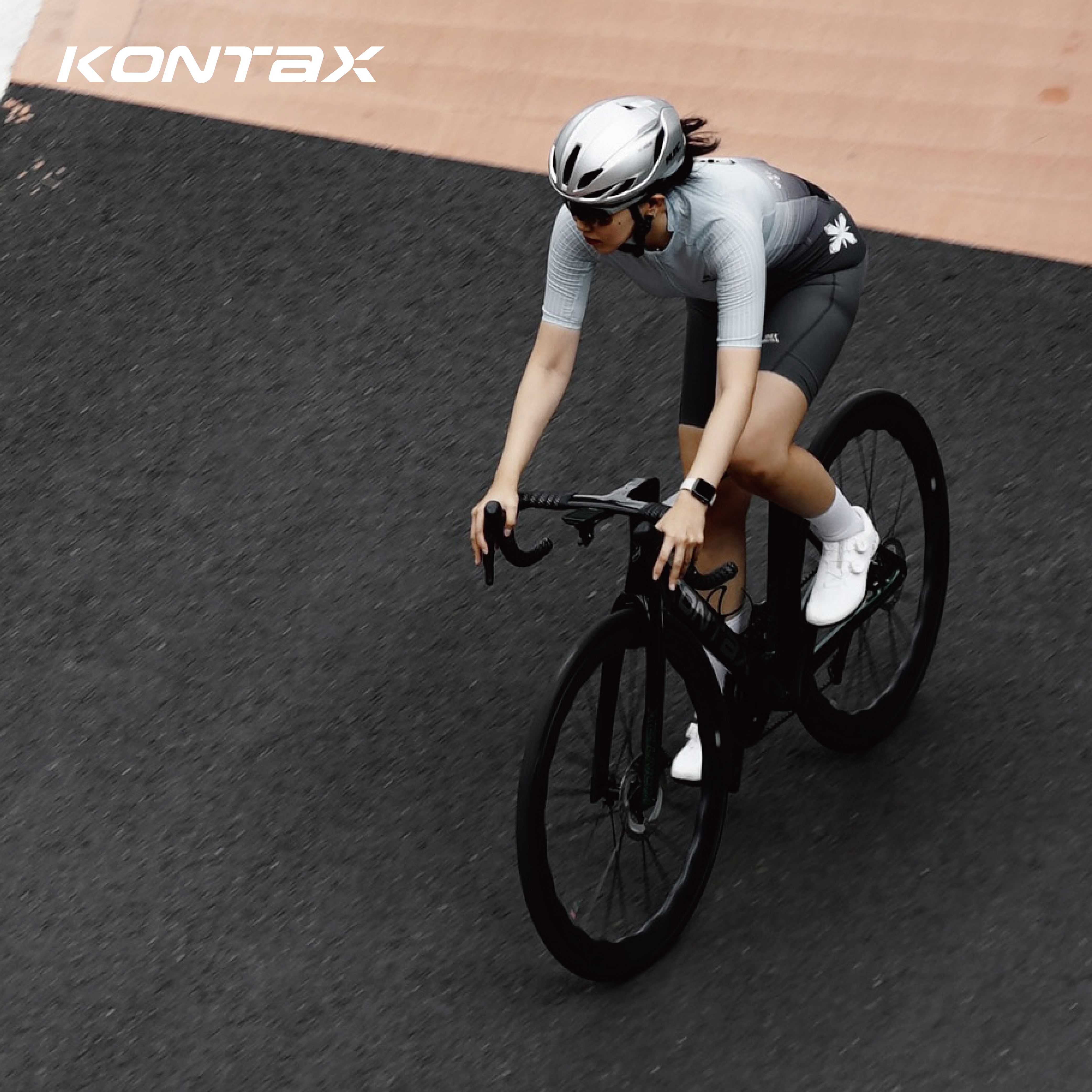 RS80 CARBON FIBERCOMPETITION-GRADE ROAD BIKE